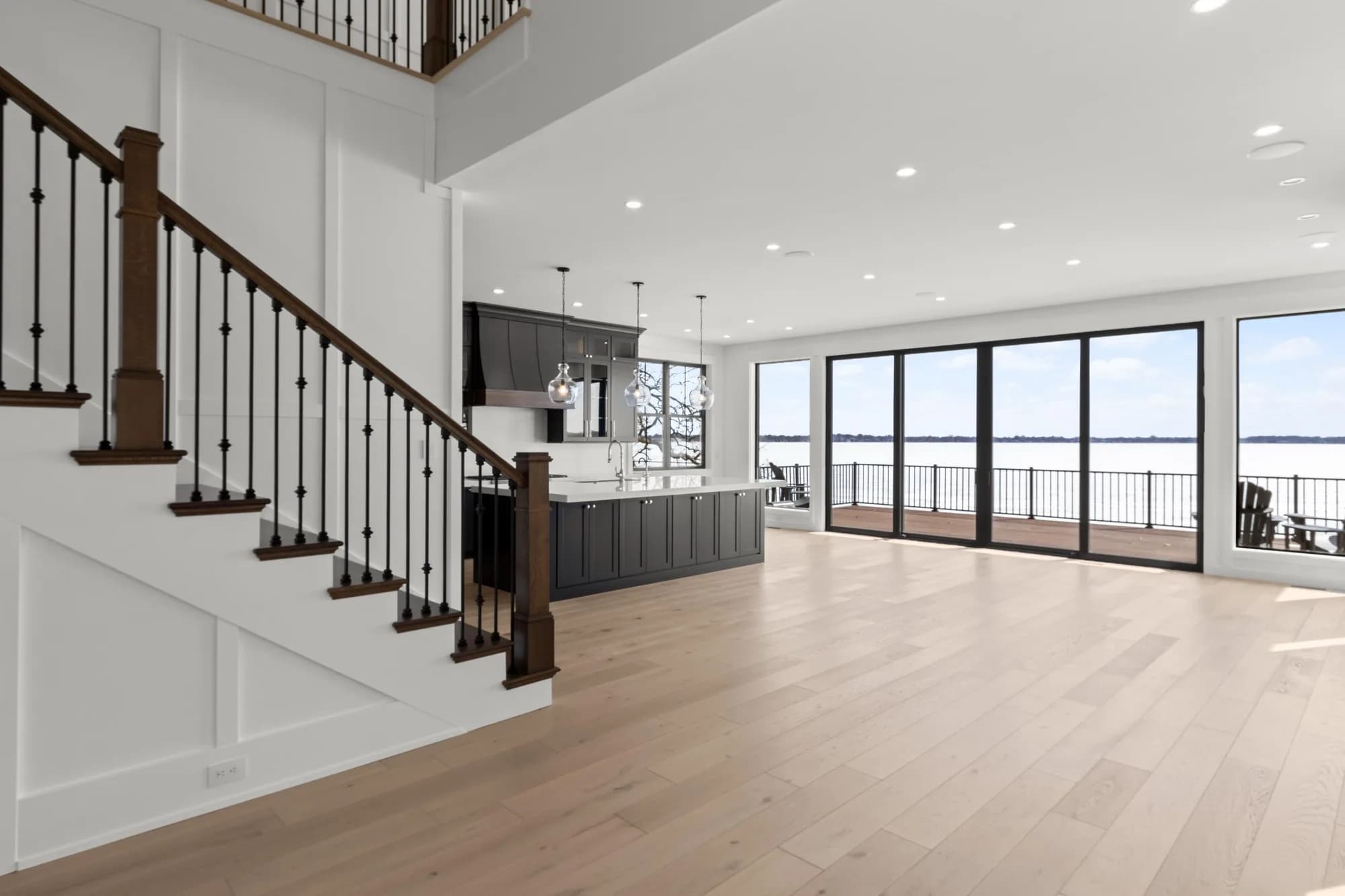 Photograph of a Clear Lake property by BricksWorth Media