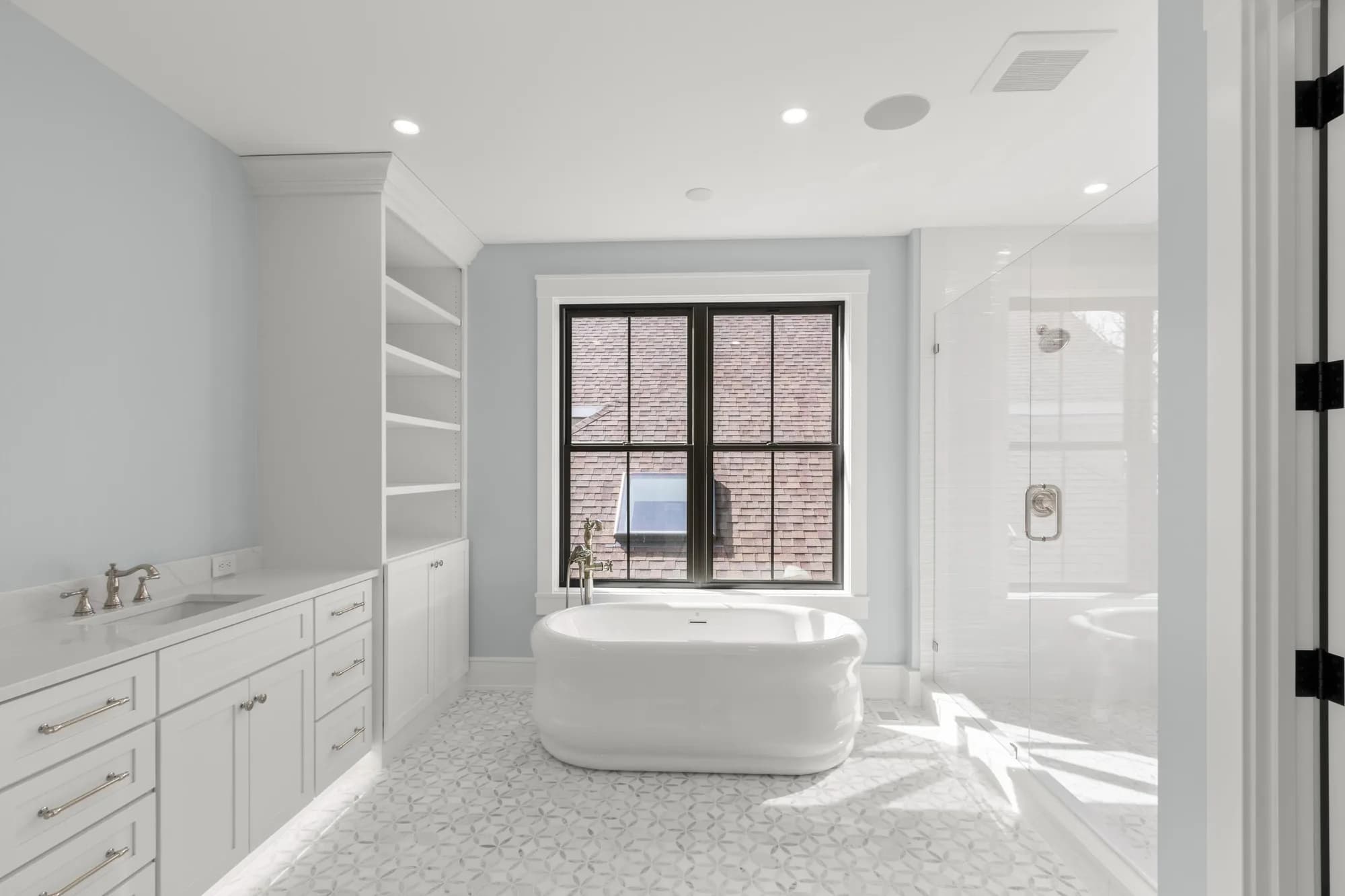 Photograph of a Clear Lake property by BricksWorth Media