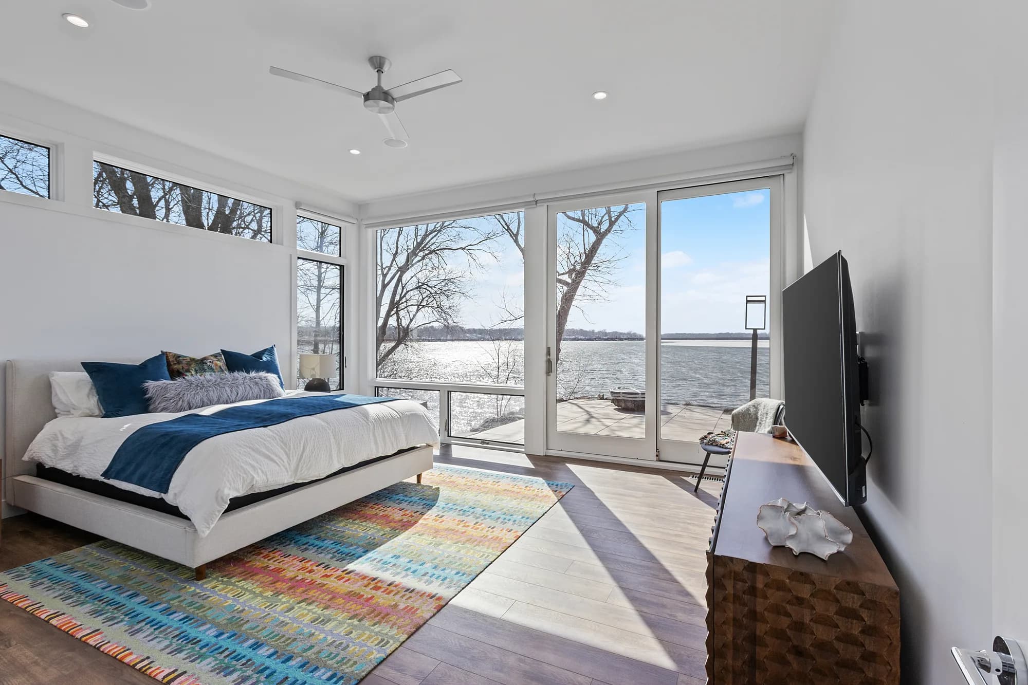 Photograph of a Clear Lake property by BricksWorth Media
