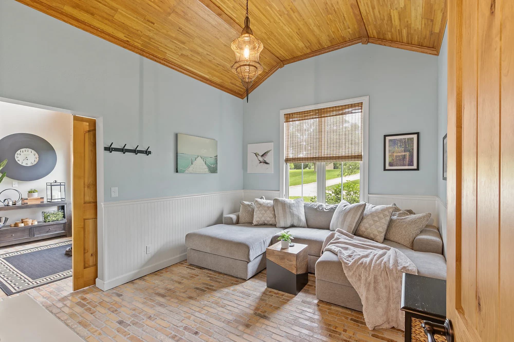 Photograph of a Clear Lake property by BricksWorth Media