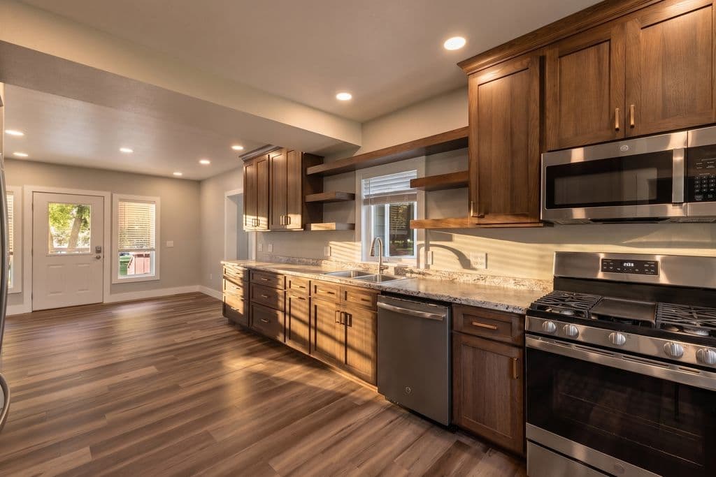 4466 Park Ave, Clear Lake — photograph 1 by Tanner Braun